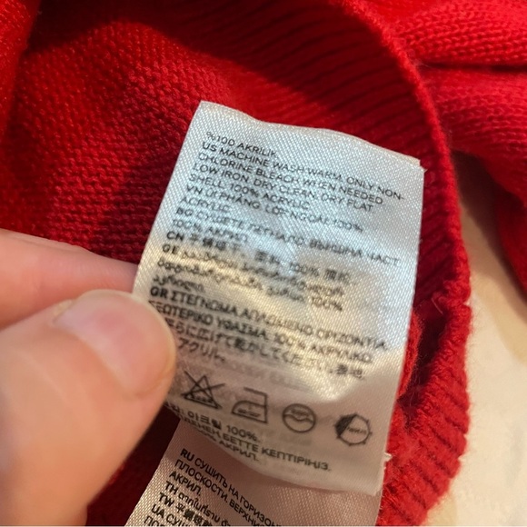 H&M Divided Bugs Bunny Women’s Red Christmas Sweater Santa XS/S Oversized Crop - Picture 5 of 8